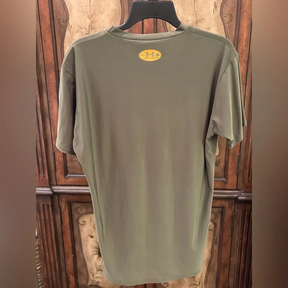 Under Armour Men's XXL Short Sleeve Compression Shirt in Olive with Yellow Logo - Picture 3 of 3